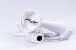 Блендер KBH0405 WHITE/BLUE BBK
