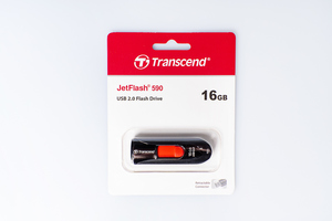 Флеш-накопитель Transcend 16GB JETFLASH 590