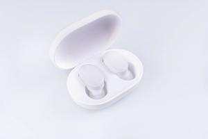 Наушники Xiaomi Mi True Wireless Earbuds (TWSEJ02LM)